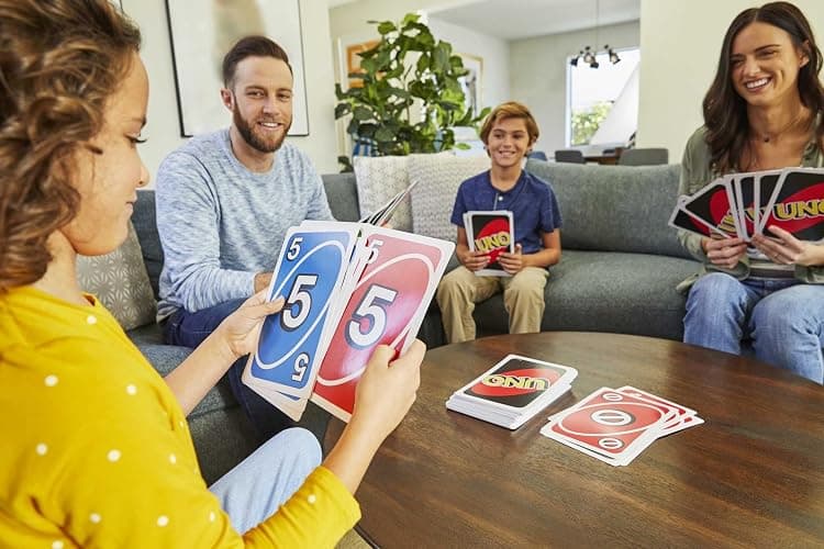 Mattel Games Giant UNO Card Game for Kid, Adult & Families, Color Blind Accessible & Customizable Large Deck thumbnail 2