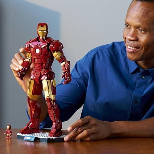 LEGO ǀ Marvel Iron Man Mark 3 Édition Collector - Figurine - Maquette Avengers pour Adulte - Décoration Intérieure - Minifigurine & Réacteur Arc - Cadeau à Collectionner pour Fans 76344 thumbnail 2