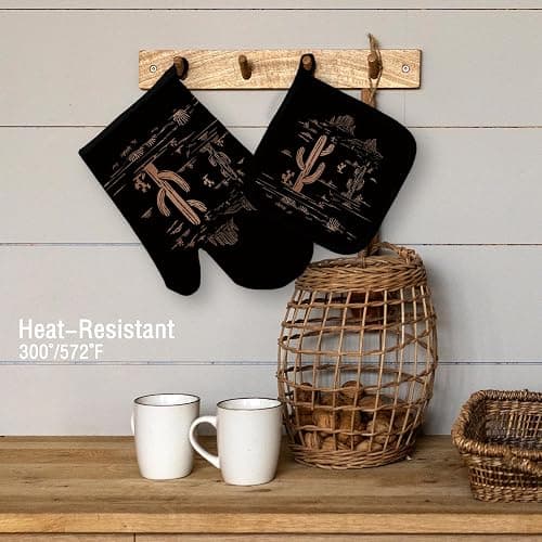 Qeheb Western Desert Black Oven Mitts and Pot Holders Set, Cactus Kitchen Decor, Southwest Western Over Mittens for Kitchen thumbnail 4