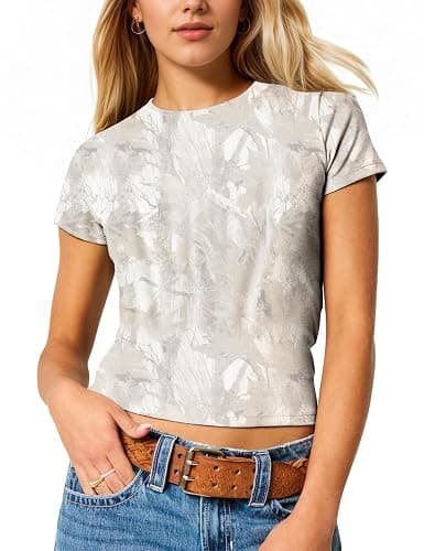 Dsewpaur Women’s Camo Shirt Graphic Crop Top Baby Tee Maple Leaf Print Shirts Summer Short Sleeve Round Neck Slim Fit T Shirt thumbnail 2