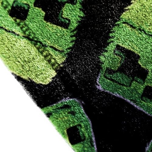 Jay Franco Plush Throw Blanket – 46" x 60" Inch Cartoon Kids Soft & Cozy Fleece Throw for Bedroom & Couch Décor, Official Licensed Product, Black - Minecraft Creeper thumbnail 4