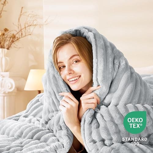 CozyLux Fluffy Queen Comforter Set - Super Soft & Warm Grey Comforter Queen Size, Winter Fleece Bedding Set, 3 Pieces Plush Fuzzy Bed Set (1 Shaggy Comforter, 2 Pillowcases) thumbnail 3