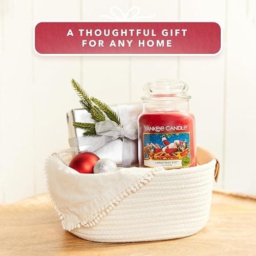 Yankee Candle Scented Candle | Candela in giara grande della Vigilia di Natale | Candele a lunga combustione: fino a 150 ore | Regali perfetti per le donne thumbnail 6