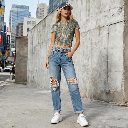 Dsewpaur Women’s Camo Shirt Graphic Crop Top Baby Tee Maple Leaf Print Shirts Summer Short Sleeve Round Neck Slim Fit T Shirt thumbnail 3