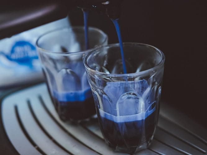 LA MOON TEA Blue Thai Tea Mix - Traditional Loose Leaf Thai Tea Mix from Butterfly Pea Flower and Assam Black Tea for Home-made Blue Thai Iced Tea, Boba Tea & Latte - No Food Dye, 7.05 Oz. thumbnail 9
