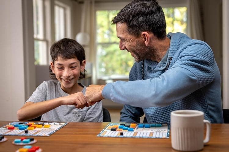 Azul Asmodee Azul Board Game - Award-Winning Tile-Placement Strategy Game, Beautiful Mosaic Art, Family Fun for Kids & Adults, Ages 8+, 2-4 Players, 30-45 Minute Playtime thumbnail 2