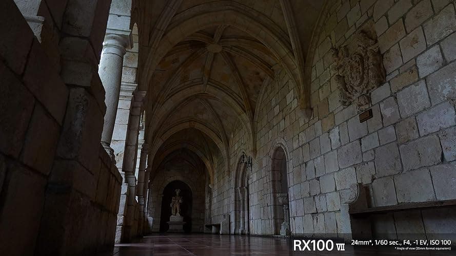 Sony RX100 VII Premium Compact Camera with 1.0-type stacked CMOS sensor (DSCRX100M7) thumbnail 15