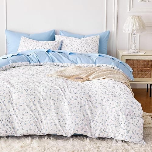 Wake In Cloud - Floral Comforter Set, Coquette Cottagecore Aesthetic Cute Flower Pattern for Women Teen Girls, Soft Lightweight Dorm Bedding, 3 Pieces, Blue White, Full Size thumbnail 3