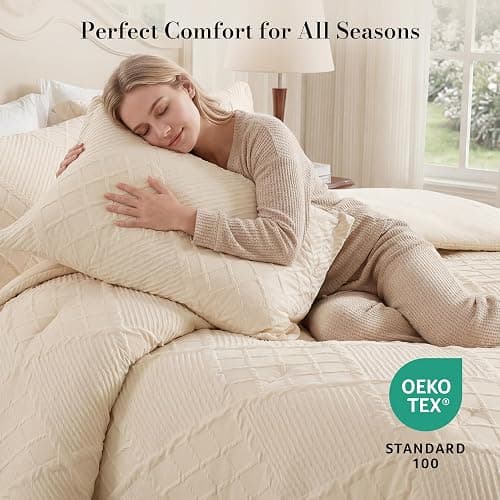 Amélie Home Queen Comforter Set, 3 Piece Beige Jacquard Bedding Set with 2 Pillow Cases, Soft Microfiber Diamond Design, Lightweight All-Season for Bedroom & Dorm thumbnail 3