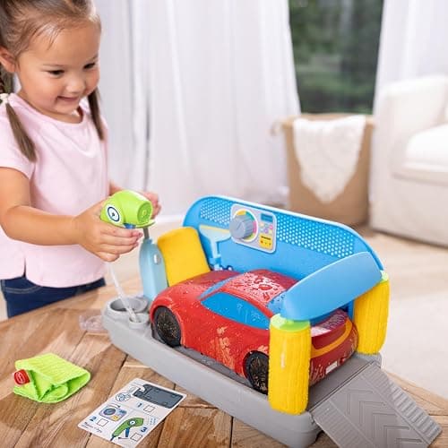 Melissa & Doug Spray & Shine Car Wash Color-Changing Water Toy Play Set Boys and Girls 3+ thumbnail 8