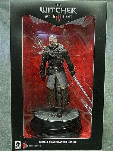 Dark Horse Deluxe The Witcher 3: Wild Hunt: Geralt Grandmaster Ursine Figure thumbnail 4