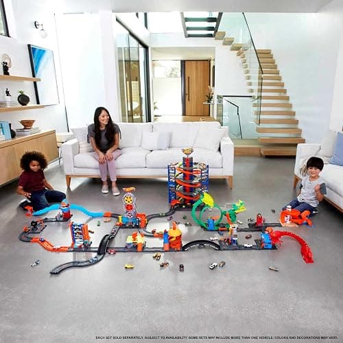 Hot Wheels Toy Car Set, Track Builder Unlimited Playset Fuel Can Stunt Box, 14 Component Parts & 1:64 Scale Vehicle thumbnail 2