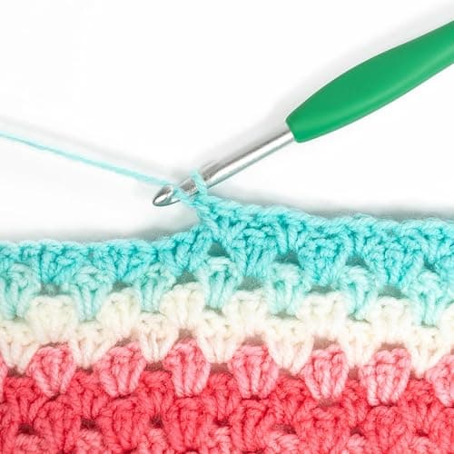 Clover 3672 Amour Crochet Hook Set, 10 sizes thumbnail 4