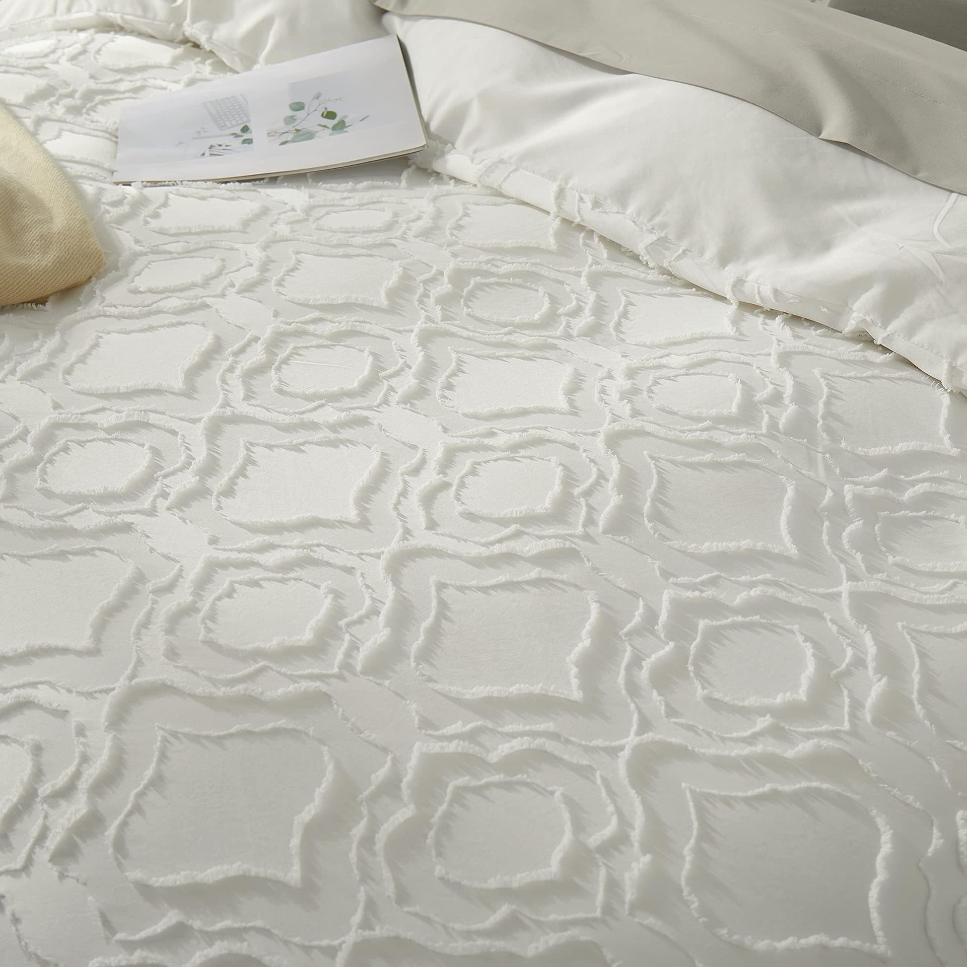 Quilt Cover King Size, Shabby Chic Tufted Beige Duvet Cover Set, 3PCS Soft and Breathable Textured Boho Bedding Set with Zipper Closure (White, King) thumbnail 4