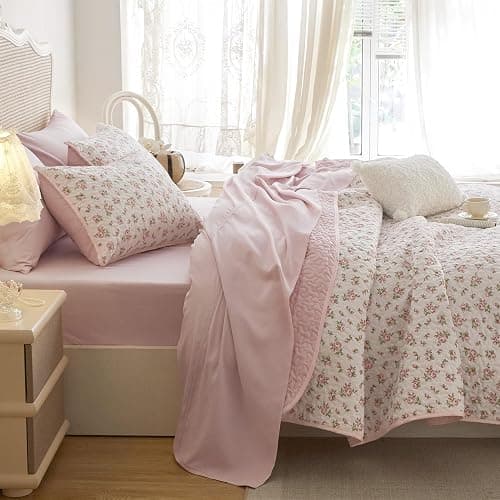 Wake In Cloud - Floral Quilt Set, Coquette Cottagecore Shabby Chic Flower Pattern for Women Teen Girls, Reversible Lightweight Bedspread Coverlet, 3 Pieces, Pink, Queen/Full Size thumbnail 4