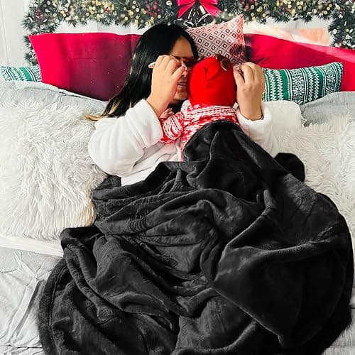 Bedsure Fleece Blankets King Size Black - Bed Blanket Soft Lightweight Plush Cozy Fuzzy Luxury Microfiber, 108x90 inches - Black - King (108" x 90") thumbnail 2