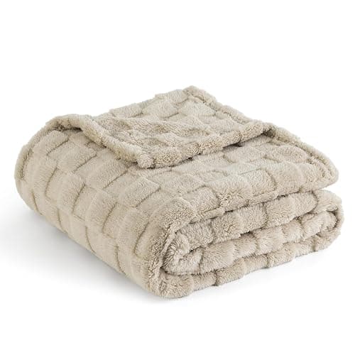 Bedsure Brown Throw Blankets for Couch - Soft Cozy Cute Plush Checkered Fleece Bed Blanket for Girls Women, Warm Thick Fluffy Fuzzy Gift, Fall Living Room Home Decor, 50x60 thumbnail 9