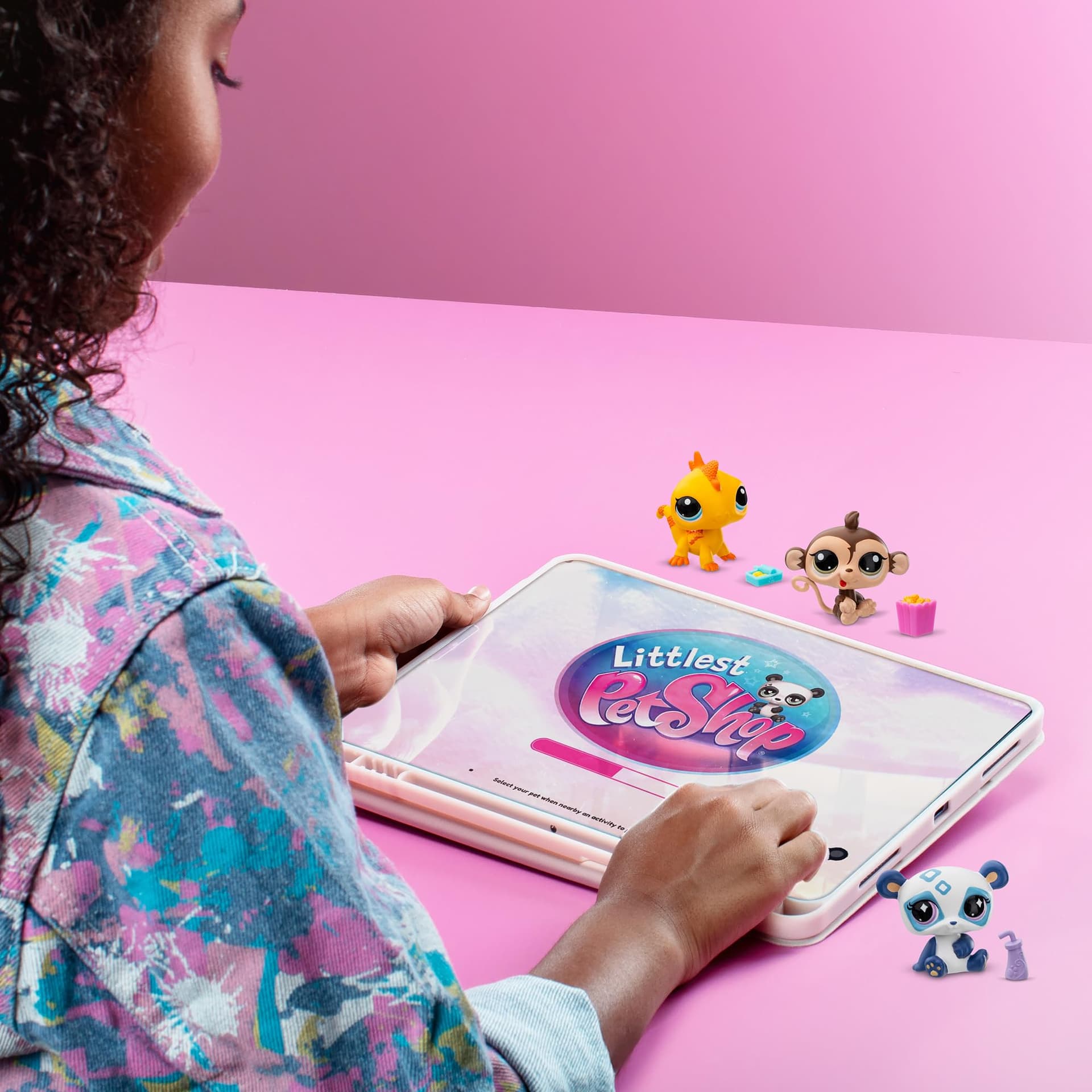 Littlest Pet Shop- Snowy Day Play Pack thumbnail 10