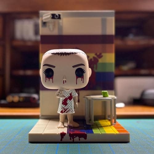 Funko POP! Deluxe: Stranger Things - Eleven in The Rainbow Room - Exclusive Vinyl Figure - #1251, Multicolor thumbnail 2