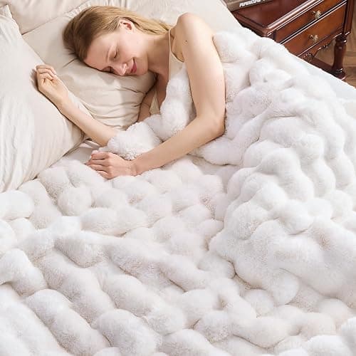 YBIKE Kunstpelz-Kuscheldecke mit Hase-Design Wurfdecke aus Blasenstoff 150x130cm, Luxuriöse Flauschige und Weiche Pelz-Sherpa Decke für Bett, Sofa, Couch (Beige) thumbnail 5