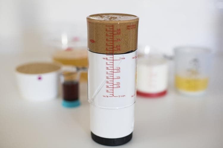 OXO Good Grips 2 Cup Adjustable Measuring Cup thumbnail 8