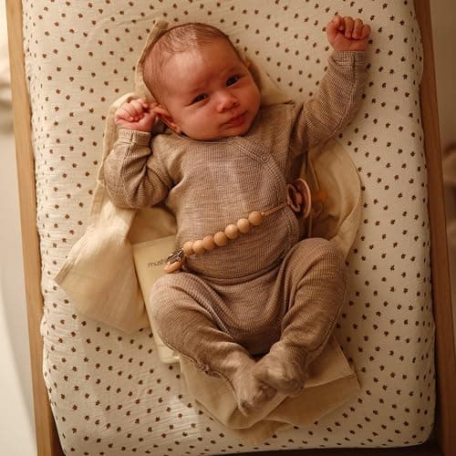 mushie Extra Soft Muslin Fitted Changing Pad Cover (Fog) - Fog thumbnail 4