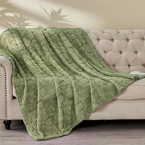 FY FIBER HOUSE Throw Blankets with Heart Checkered,Soft Warm Blankets for Lover Mom Father Gifts,Washable Lightweight Fuzzy Blanket for Couch Sofa Bed Office All Season(Sage Green,50"x60") thumbnail 6