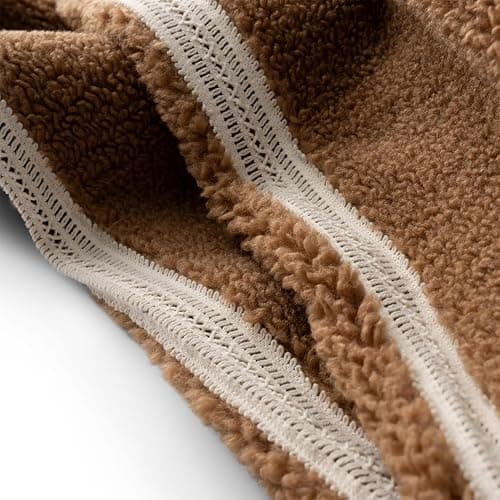UGG Women's Nikia Crochet Uggfluff Jacket thumbnail 5