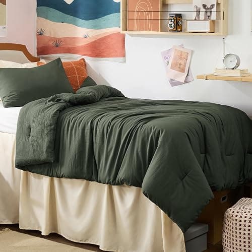 Bedsure Twin/Twin XL Comforter Set, Dark Green Soft Prewashed Bedding for All Seasons, 2 Pieces GentleSoft™ Warm Down Alternative Bed Set, 1 Lightweight Comforter (68"x88") and 1 Pillowcase (20"x26") thumbnail 2