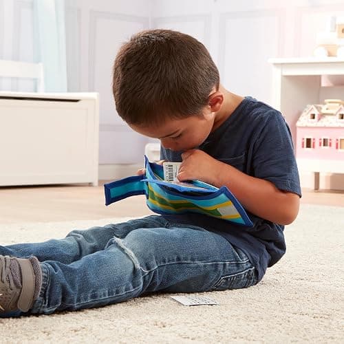 Melissa & Doug Pretend-to-Spend Toy Wallet With Play Money and Cards (45 pcs), Blue - FSC Certified thumbnail 7