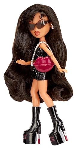 Bratz x Kylie Jenner - Bambola con look da giorno - Bambola da collezione con outfit, accessori e poster da giorno - Per bambini e collezionisti - Età 6+ thumbnail 5