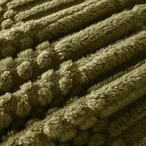 50x70 Inch Green Throw Blanket - Soft & Fluffy Fleece, Cute & Aesthetic, Perfect for Sofa, Couch, Chair, Bed, Living Room & Bedroom, All-Season Use, Plush & Cozy Decorative Blanket thumbnail 4