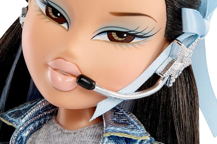 Bratz Pop Starz Jade Fashion Doll with Accessories and Charm thumbnail 5
