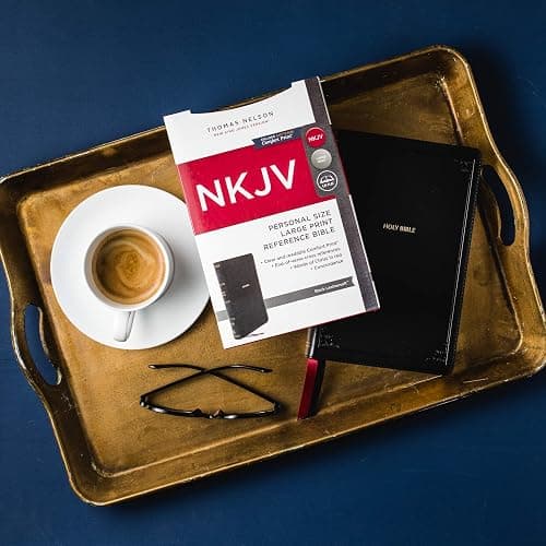 NKJV, End-of-Verse Reference Bible, Personal Size Large Print, Leathersoft, Black, Red Letter, Comfort Print: Holy Bible, New King James Version thumbnail 2