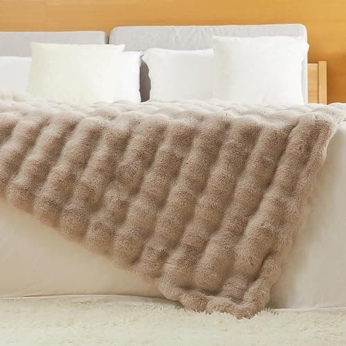 The Malibu Blanket - LuxeComfort Faux Fur Bubble Blanket 50"x60" Beachstone - Luxuriously Soft, Elegant, Reversible Design, Home Décor, Picnics, and Travel (Beachstone, Throw 50x60) thumbnail 6