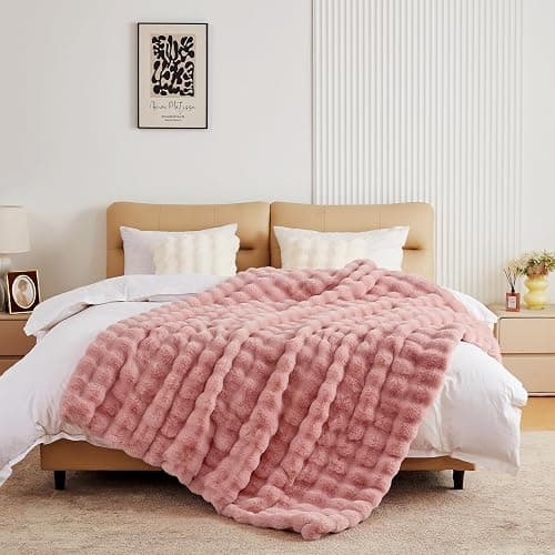 BENVWE Faux Fur Throw Blanket for Couch - Fluffy Soft Thick Bubble Blanket for Living Room Home Decor - Mothers Day Birthday Gifts for Women, Dusty Pink, 51" x 63" thumbnail 9