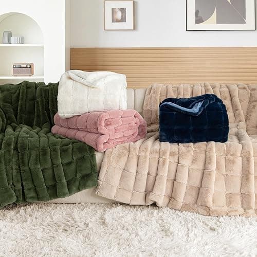 Touchat Faux Fur Blanket Twin Size, Luxury 1000GSM Ultra Thick Warm Rabbit Blanket for Couch Bed Sofa, 3D Checkered Pattern Soft Winter Heavy Minky Blankets for Women Christmas Birthday Gift, Green thumbnail 5