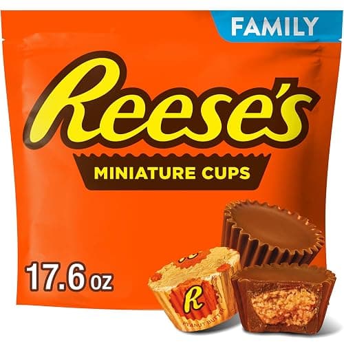 REESE'S Miniatures Milk Chocolate Peanut Butter Cups, Candy Family Pack, 17.6 oz - Image 1