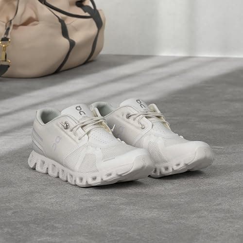On Women's Cloud 5 Sneakers thumbnail 2