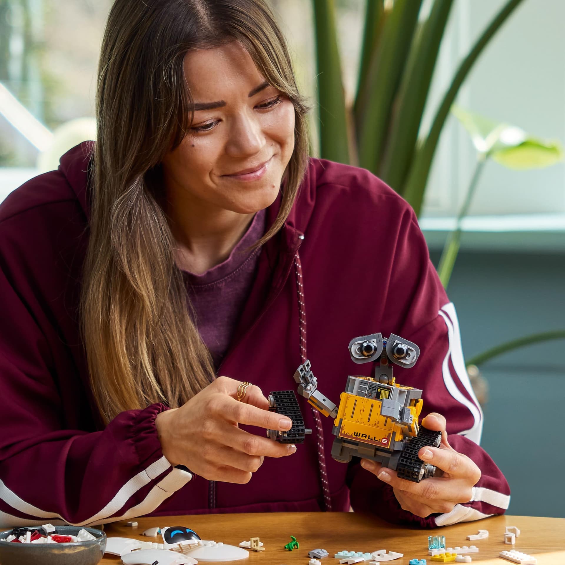 LEGO Disney Pixar WALL-E e EVA 43279 thumbnail 3