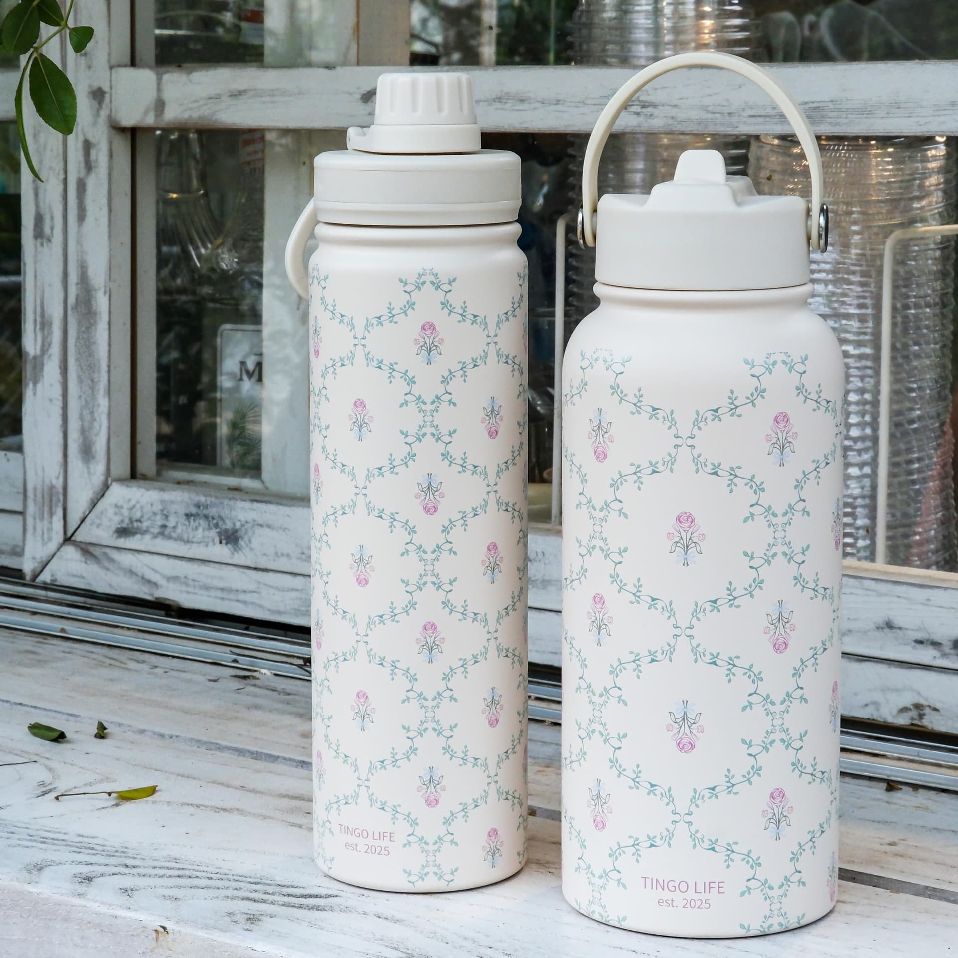 750ml Stainless Steel Insulated Tumbler with Handle and Straw Lid - Vintage Victorian Vine Design - Cream White Vacuum Water Bottle, Leakproof, Gifts for Women Girls thumbnail 5