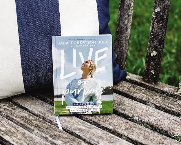 Live on Purpose: 100 Devotions for Letting Go of Fear and Following God thumbnail 7