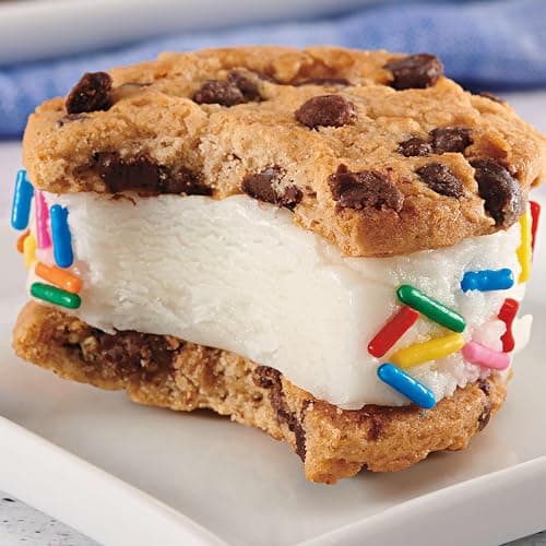 Nabisco Sweet Treats Cookie Variety Pack OREO, OREO Golden & CHIPS AHOY!, 30 Snack Packs (2 Cookies Per Pack) thumbnail 7