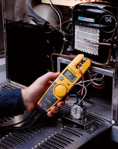 Fluke T5-600 Electrical Voltage, Continuity and Current Tester, Measures AC Current Up To 100 A Without Contact, Automatically Select AC/DC Voltage For Tests, Includes Detachable SlimReach Probe Tip thumbnail 6