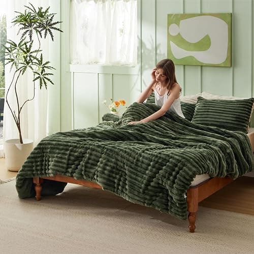 Bedsure Fluffy Comforter Set Twin - Super Soft Faux Fur Bed Set Olive Green, Warm Plush Fleece Winter Bedding, 2 Pieces, 1 Shaggy Fuzzy All Seasons Twin Size Comforter with 1 Pillowcase thumbnail 6