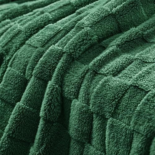 Exclusivo Mezcla Fleece Throw Blanket for Couch,Super Soft and Warm Lightweight Checkered Pattern Blankets for All Seasons, 50x60 Inches, Forest Green thumbnail 6