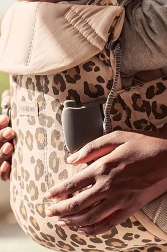 BabyBjörn Baby Carrier One, Cotton, Beige/Leopard thumbnail 5