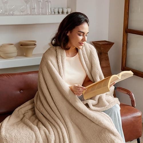 Exclusivo Mezcla King Size Flannel Fleece Blanket, Super Soft Velvet Plush Bed Blanket, Fuzzy Cozy and Warm for Winter, 90x104 Inches, Beige thumbnail 3