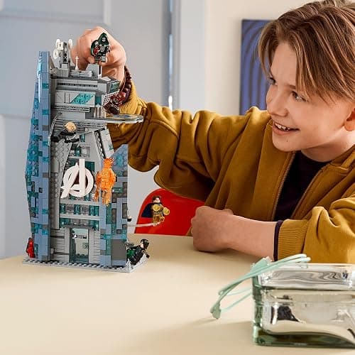LEGO Marvel Avengers: Doomsday New Avengers Tower 76352 | Building Toy for Boys & Girls, Ages 12+, Bedroom Decor, Doomsday Merch with 6 Minifigures, 954 pieces, Gift for Marvel Fans thumbnail 2