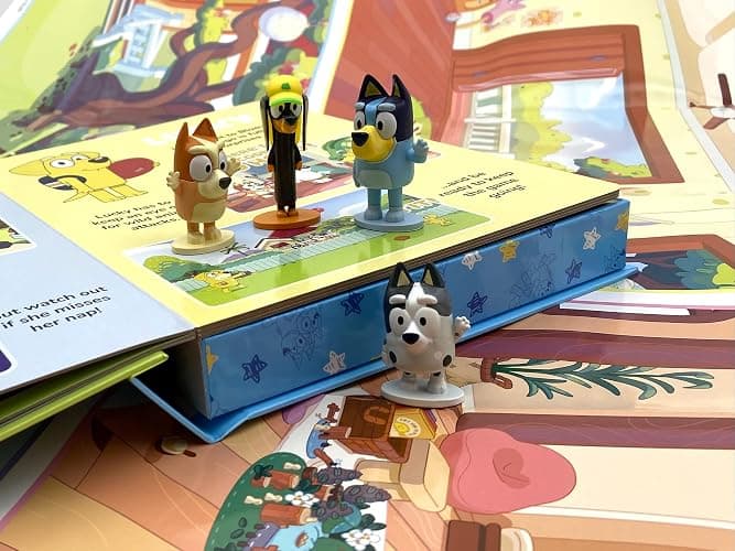 Bluey My Busy Books - Storybook, 10 figurines, playmat thumbnail 4